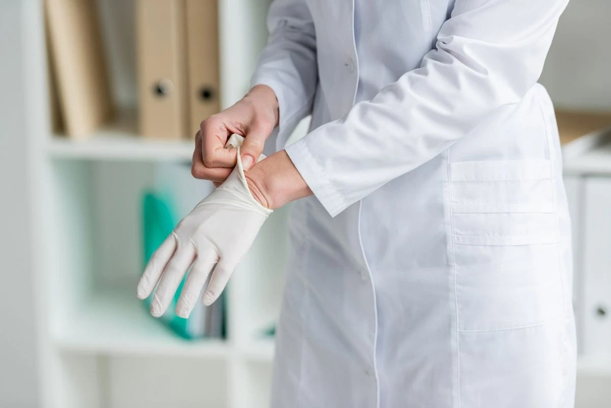 Muayene Eldiveni Fiyatları Ne Kadar?