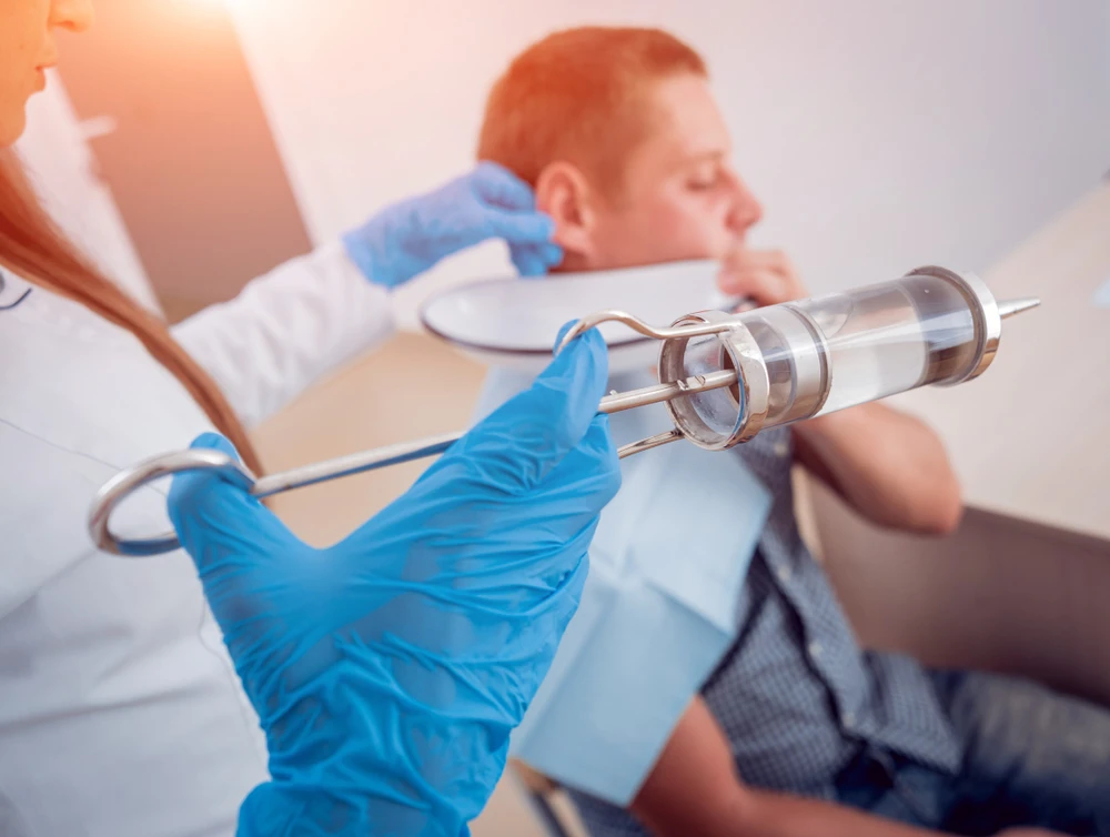 Kulak Yıkama Şırıngası Zararlı mı?