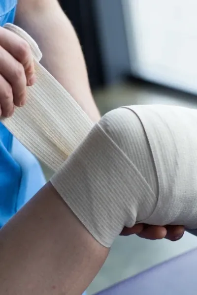 Elastik Bandaj Nedir? Ne İşe Yarar?