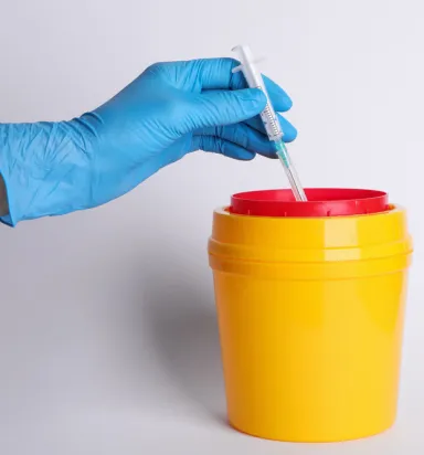 En İyi Tıbbi Atık Kutusu Markaları 2025: Moslab İncelemesi ve Seçim Rehberi