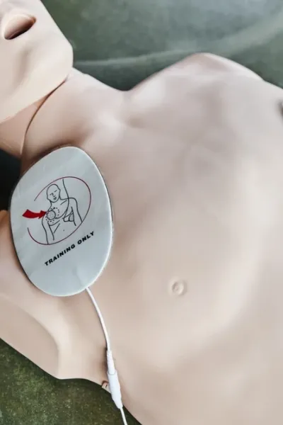 Yetişkin Defibrilatör Pedi Nasıl ve Ne İçin Kullanılır?